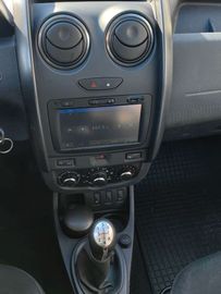 Car image 35