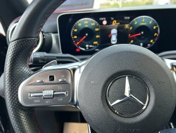 Car image 32