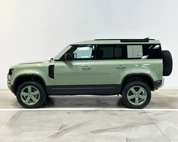 Land Rover Defender 221 kW image number 19