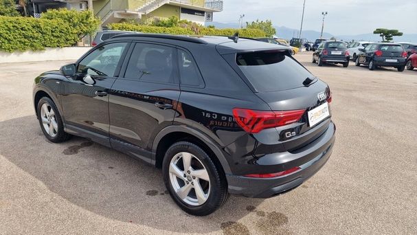 Audi Q3 30 TDI quattro 140 kW image number 4