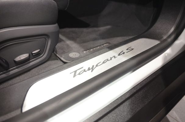 Porsche Taycan 4S 421 kW image number 9