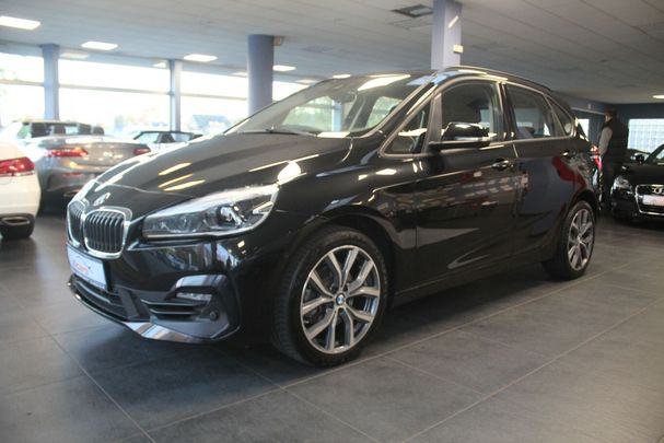 BMW 220i Active Tourer 141 kW image number 1