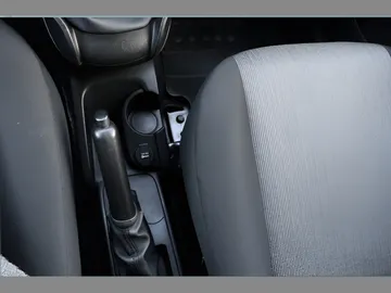 Car image 28