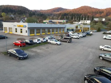 Car image 24