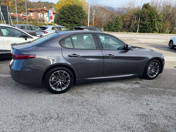 Alfa Romeo Giulia 2.2 Business 118 kW image number 3