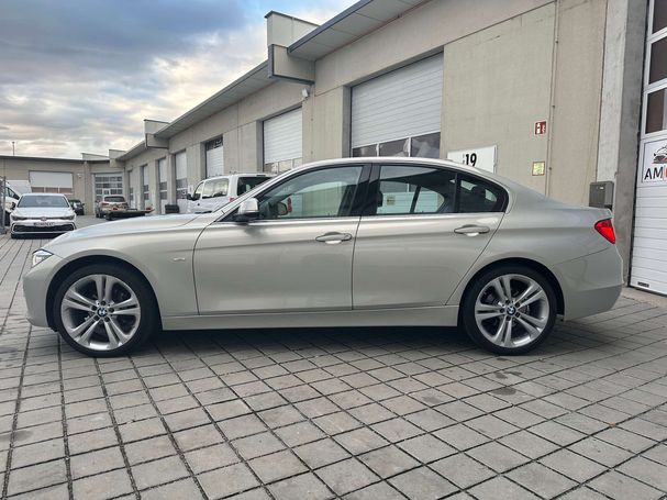 BMW 320i Luxury Line 135 kW image number 14