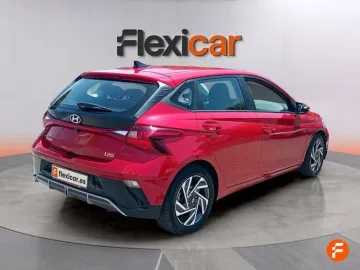 Car image 9
