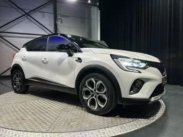 Car image 30