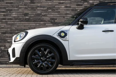 Car image 29