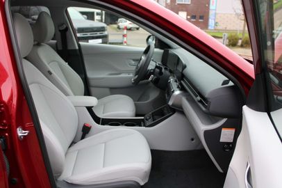 Car image 26