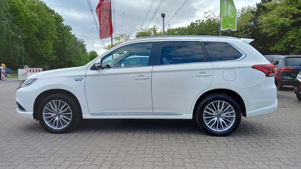 Mitsubishi Outlander Plug-In Hybrid Basis 165 kW image number 3