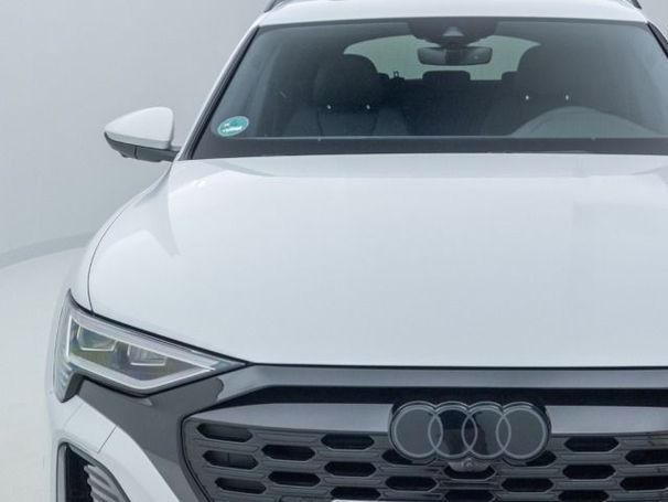 Audi Q8 50 e-tron S-line 250 kW image number 4