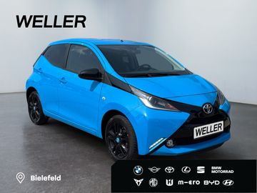 Car image 3
