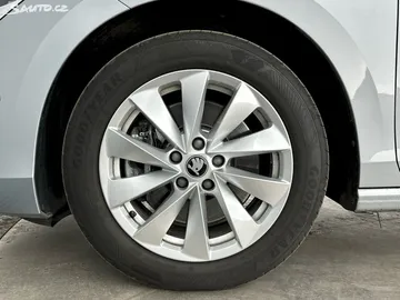 Car image 33