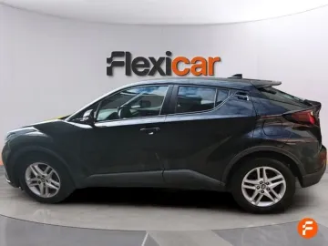 Car image 4