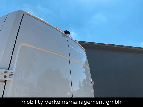 Volkswagen Crafter 35 103 kW image number 8