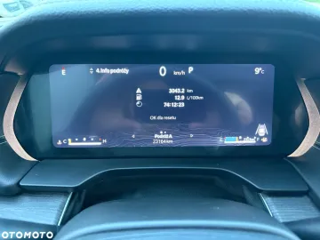 Car image 40