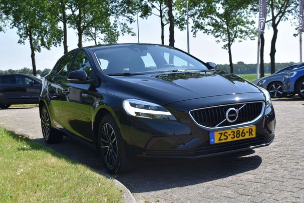 Volvo V40 T2 90 kW image number 3