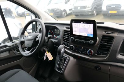 Car image 35