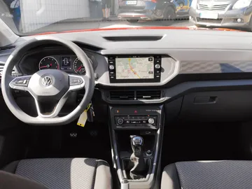 Car image 22