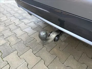 Car image 40