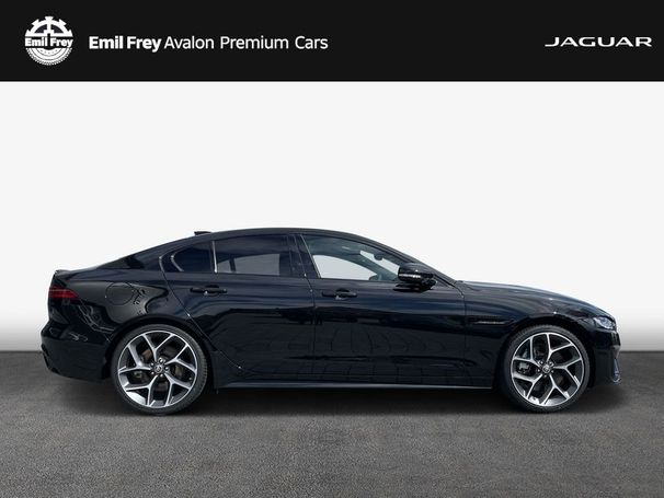 Jaguar XE P300 AWD 221 kW image number 6