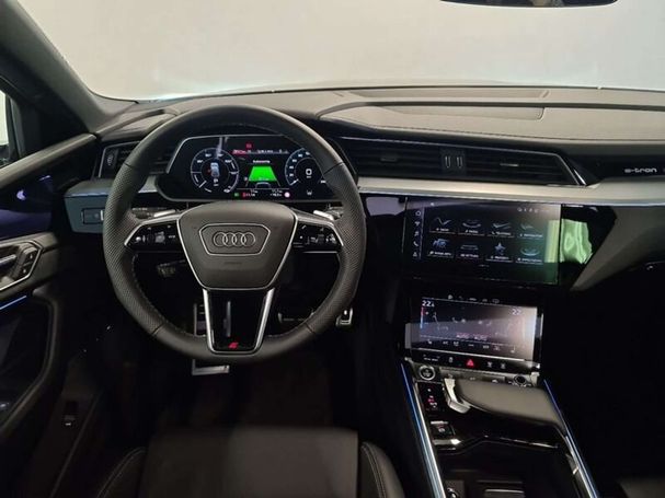 Audi Q8 55 quattro e-tron S-line 300 kW image number 7