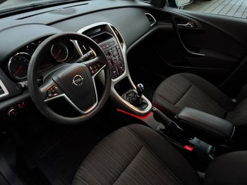 Car image 11