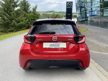 Car image 19
