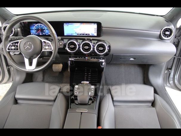 Mercedes-Benz A 180 100 kW image number 16