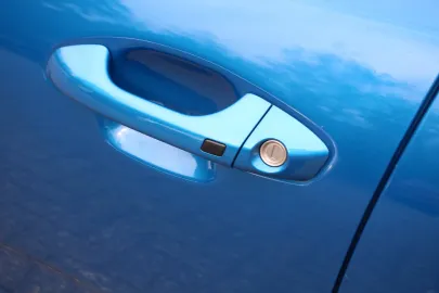 Car image 26