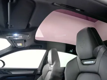 Car image 36