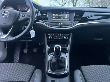 Car image 11