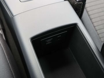 Car image 39