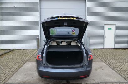 Car image 31