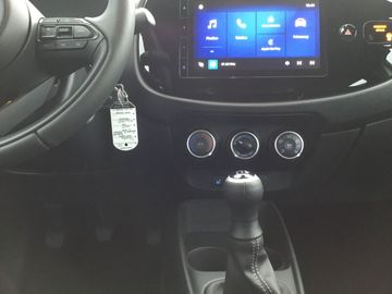 Car image 11