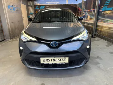 Car image 3