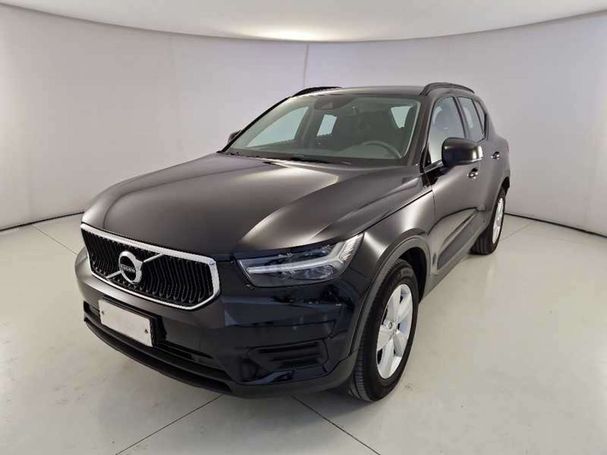 Volvo XC40 D3 Momentum 110 kW image number 1