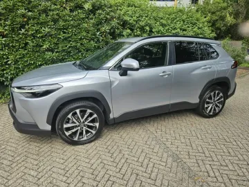 Car image 2