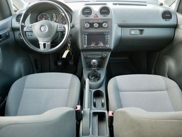 Car image 13