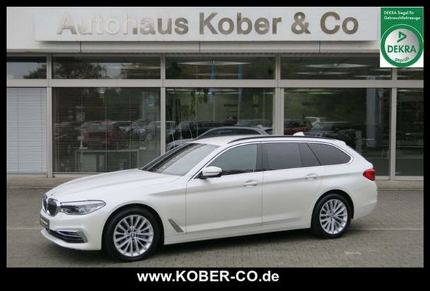 BMW 520d Touring xDrive Luxury Line 140 kW image number 1