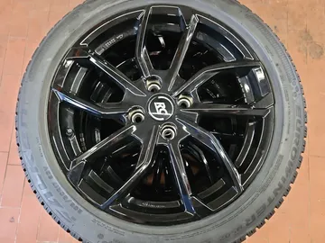 Car image 21