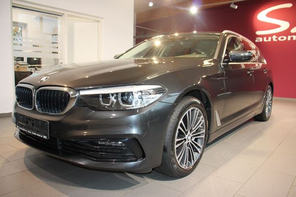 BMW 530d Touring Sport Line 195 kW image number 1