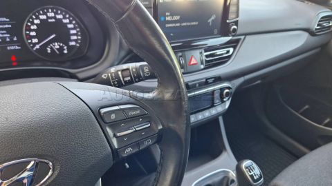 Car image 36