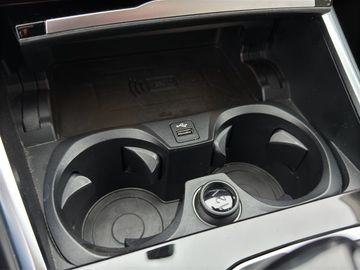 Car image 29