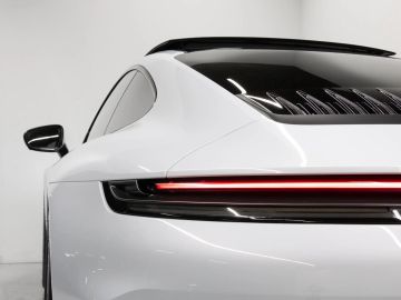 Car image 34