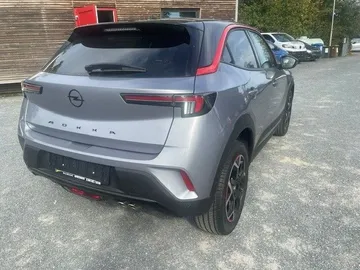 Car image 26