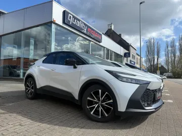 Car image 4