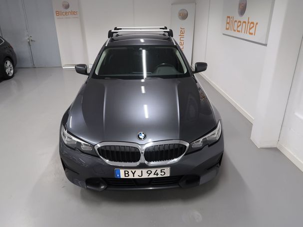 BMW 320d Touring xDrive 140 kW image number 10