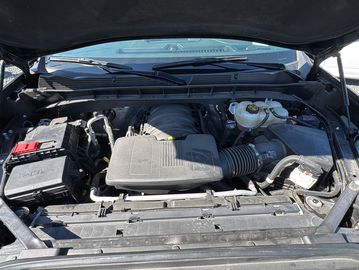 Car image 28